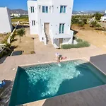 Divine Naxos Pláka