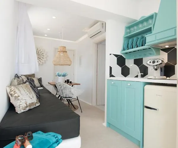 Divine Naxos * Πλάκα