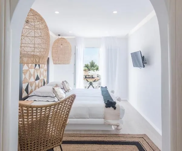 Divine Naxos * Πλάκα