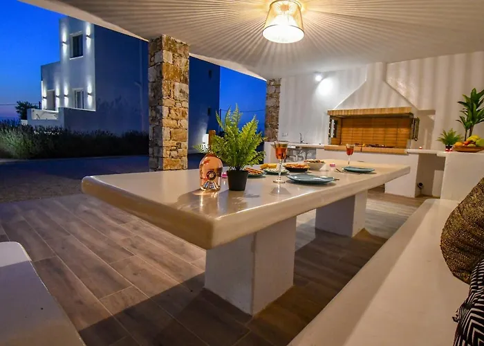 Divine Naxos Πλάκα